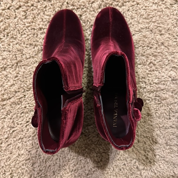 New ivanka trump suede maroon boots - Picture 4 of 4